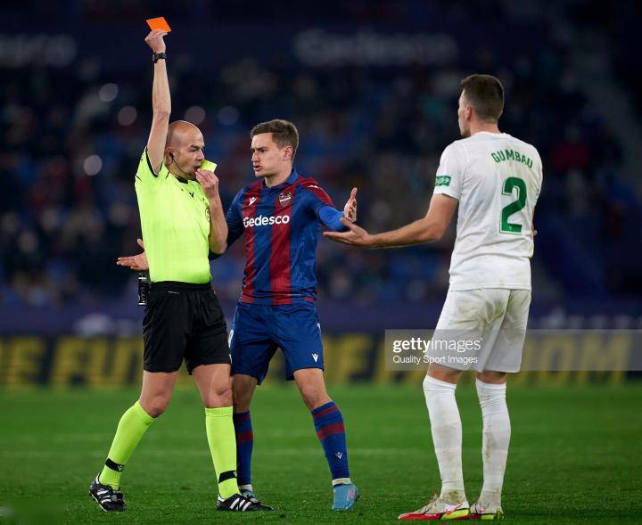 关于阿斯顿维拉内部会议纪要流出——今晚主帅复盘，意甲使命明确，训练强度明显提升的信息