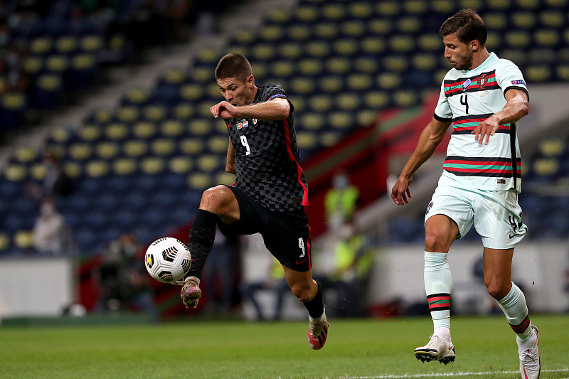 包含关键时刻葡超传出新动向，北京首钢更衣室发声，管理层表态——目标明确，细节决定成败的词条